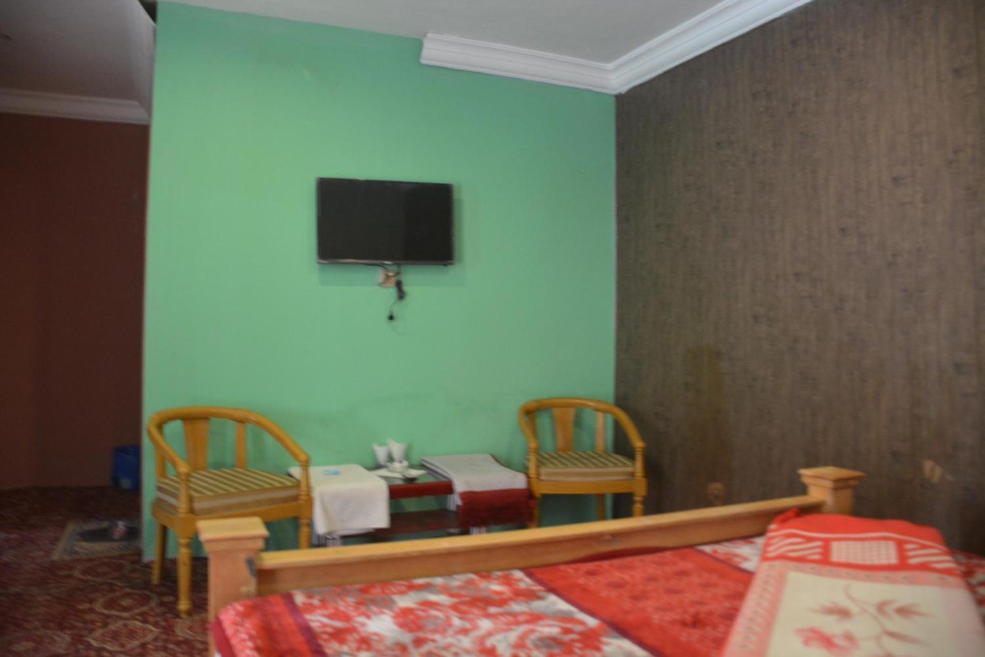 Hotel Pine Hills, ناران المظهر الخارجي الصورة