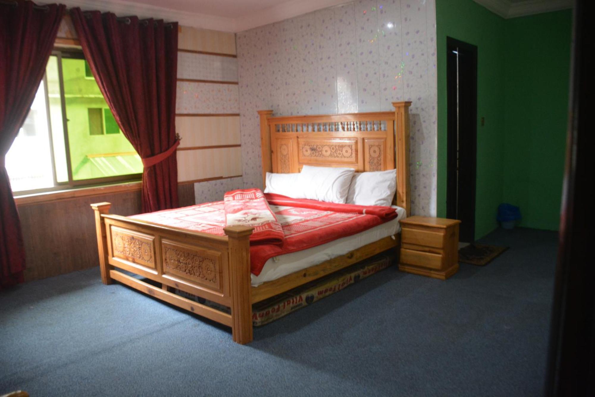 Hotel Pine Hills, ناران المظهر الخارجي الصورة