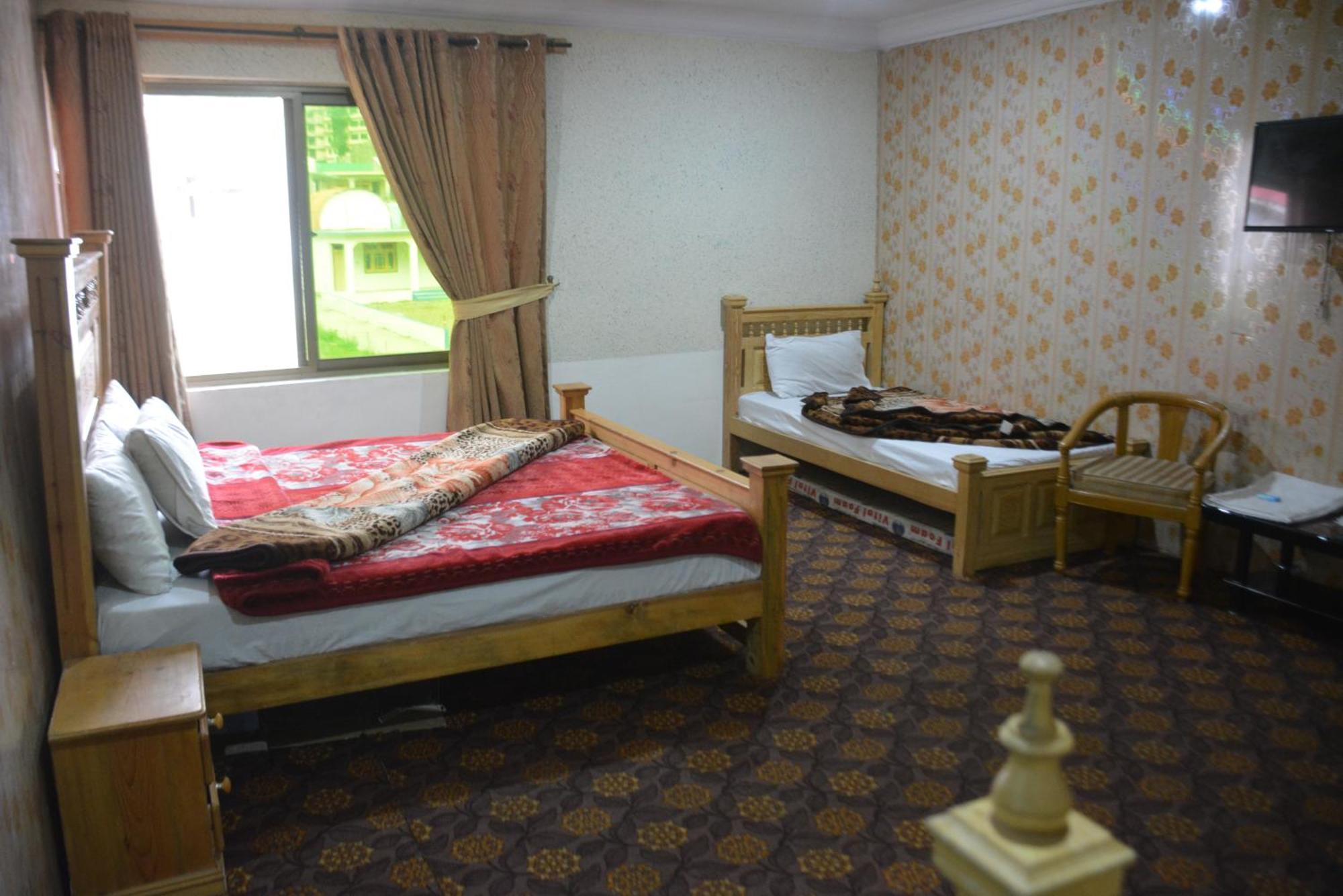 Hotel Pine Hills, ناران المظهر الخارجي الصورة
