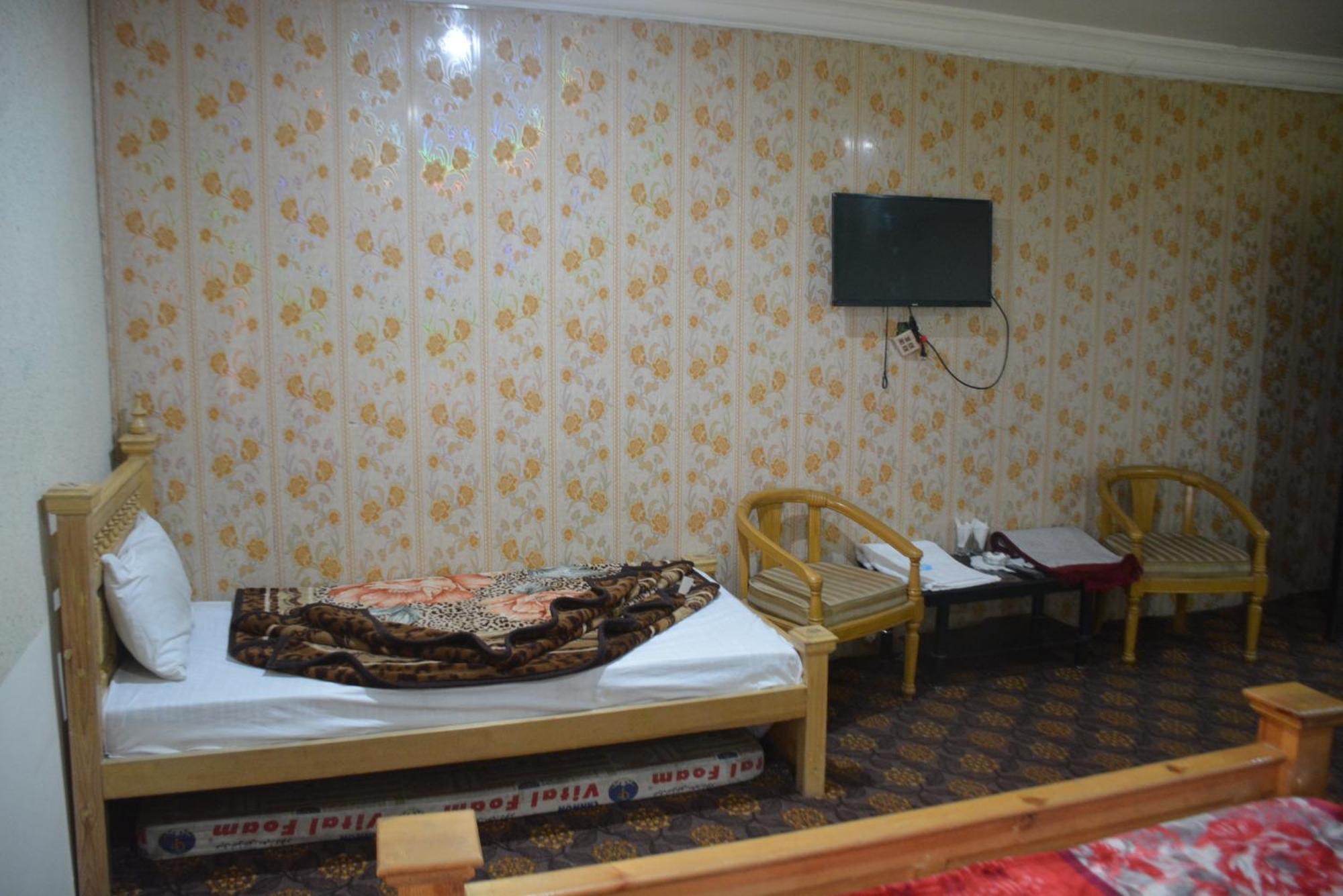 Hotel Pine Hills, ناران المظهر الخارجي الصورة