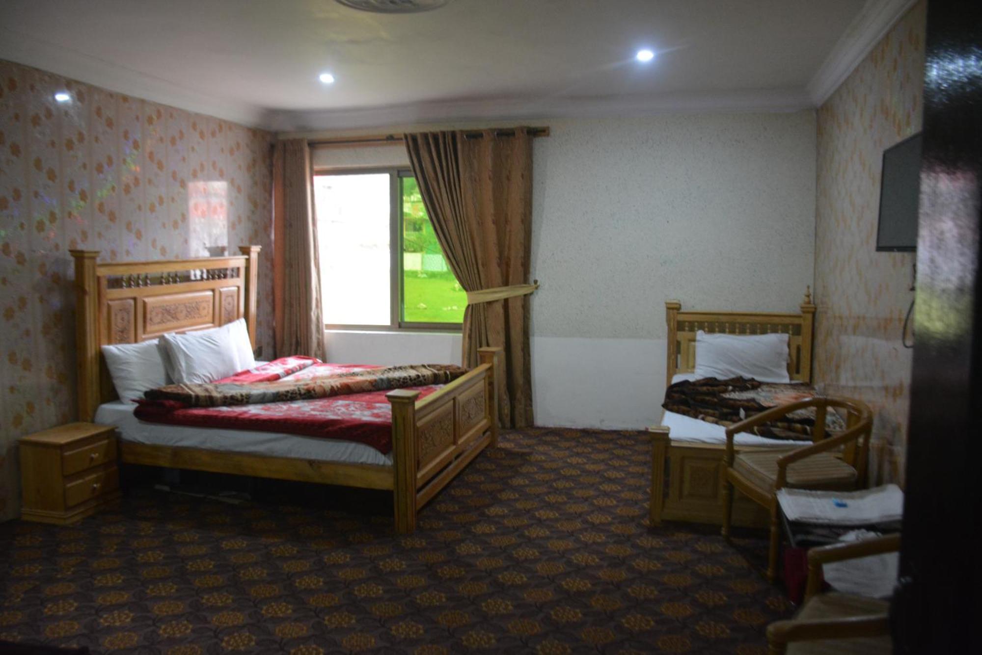 Hotel Pine Hills, ناران المظهر الخارجي الصورة