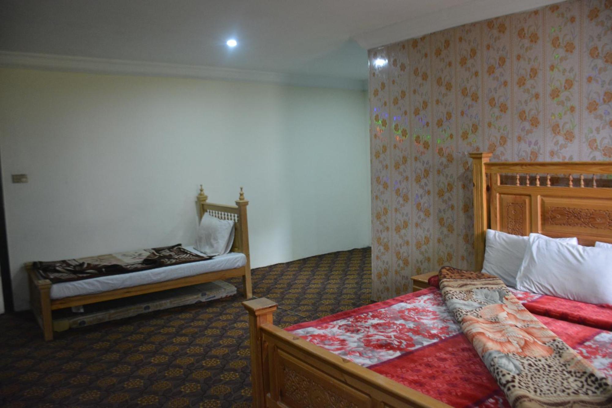 Hotel Pine Hills, ناران المظهر الخارجي الصورة