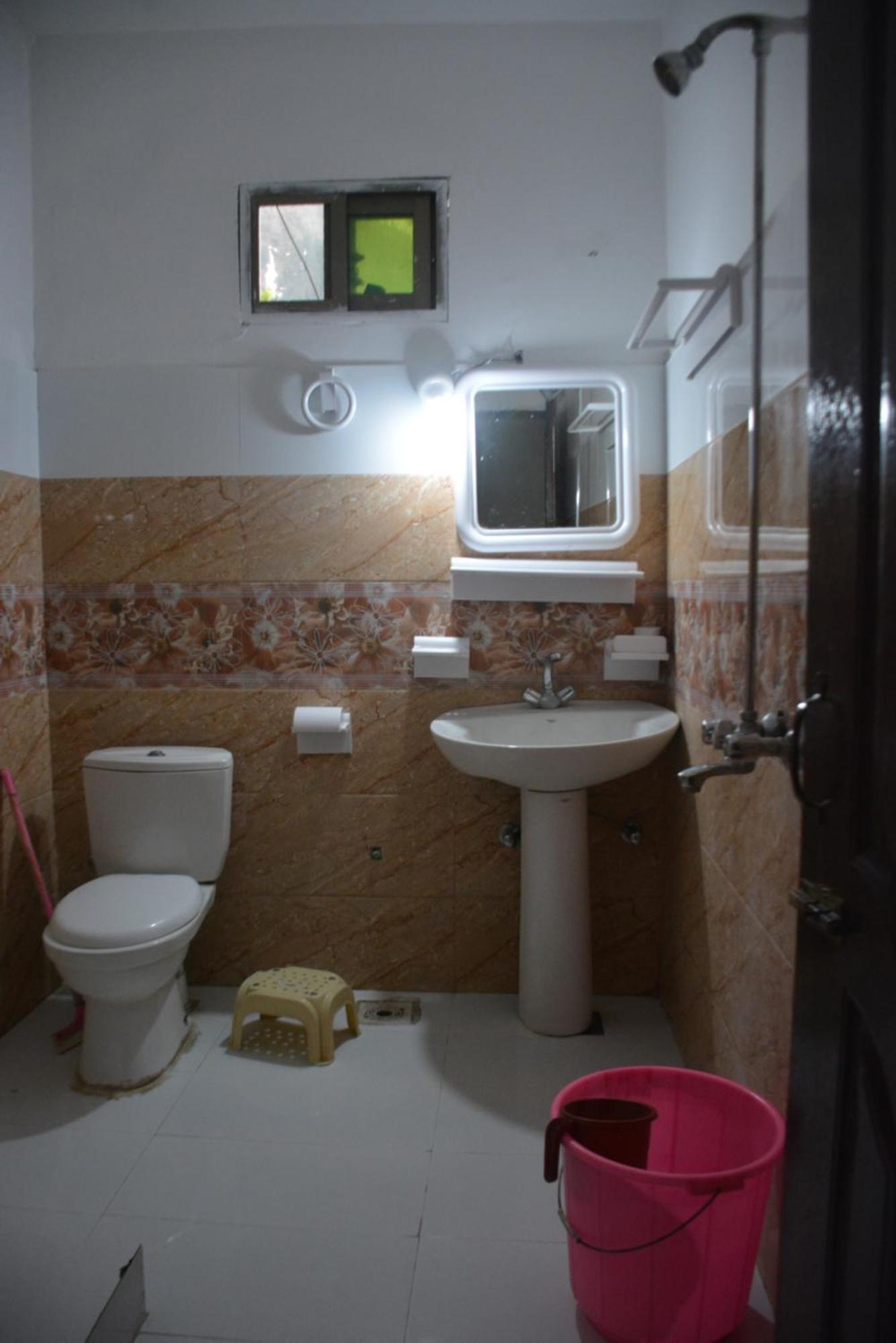 Hotel Pine Hills, ناران المظهر الخارجي الصورة