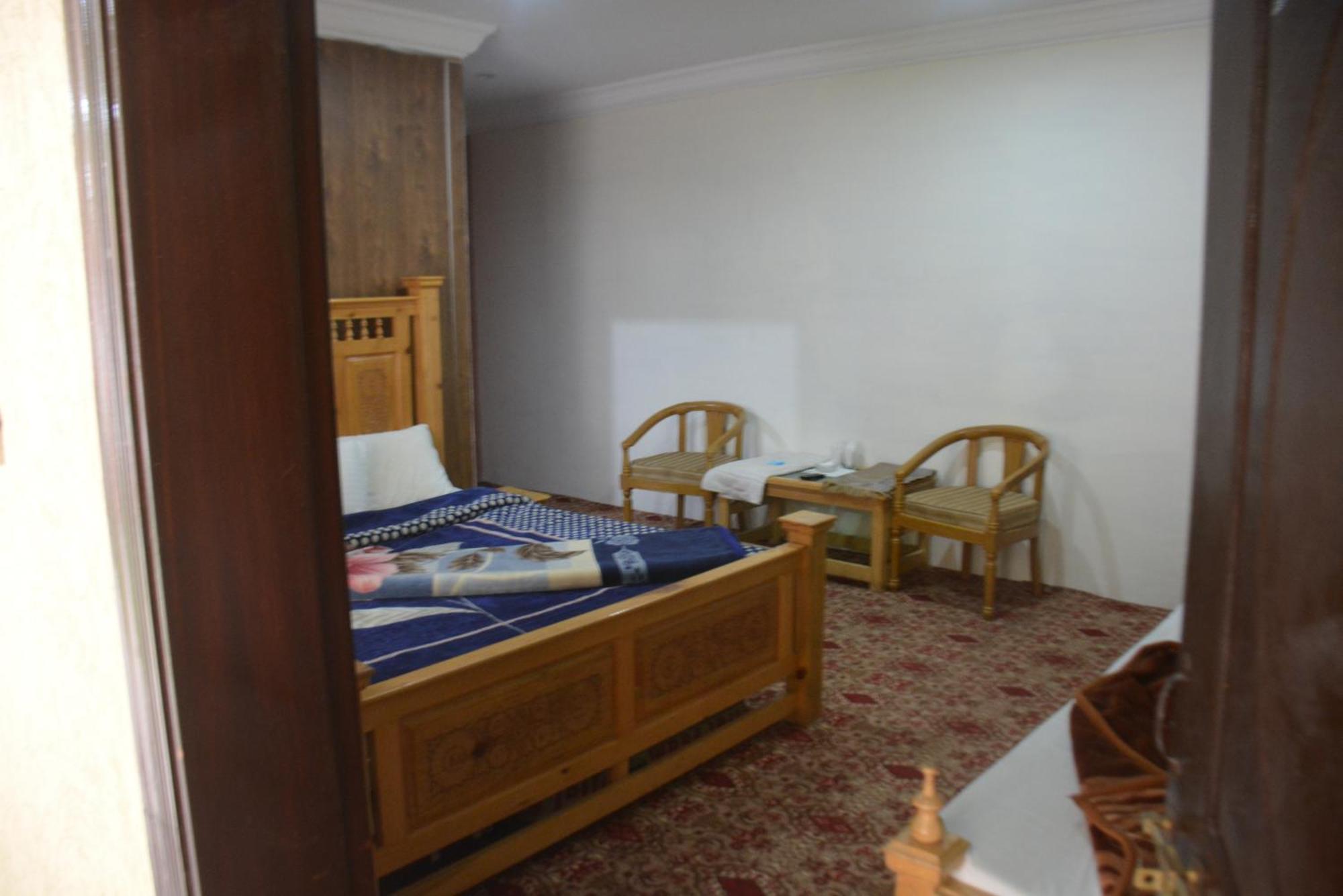 Hotel Pine Hills, ناران المظهر الخارجي الصورة