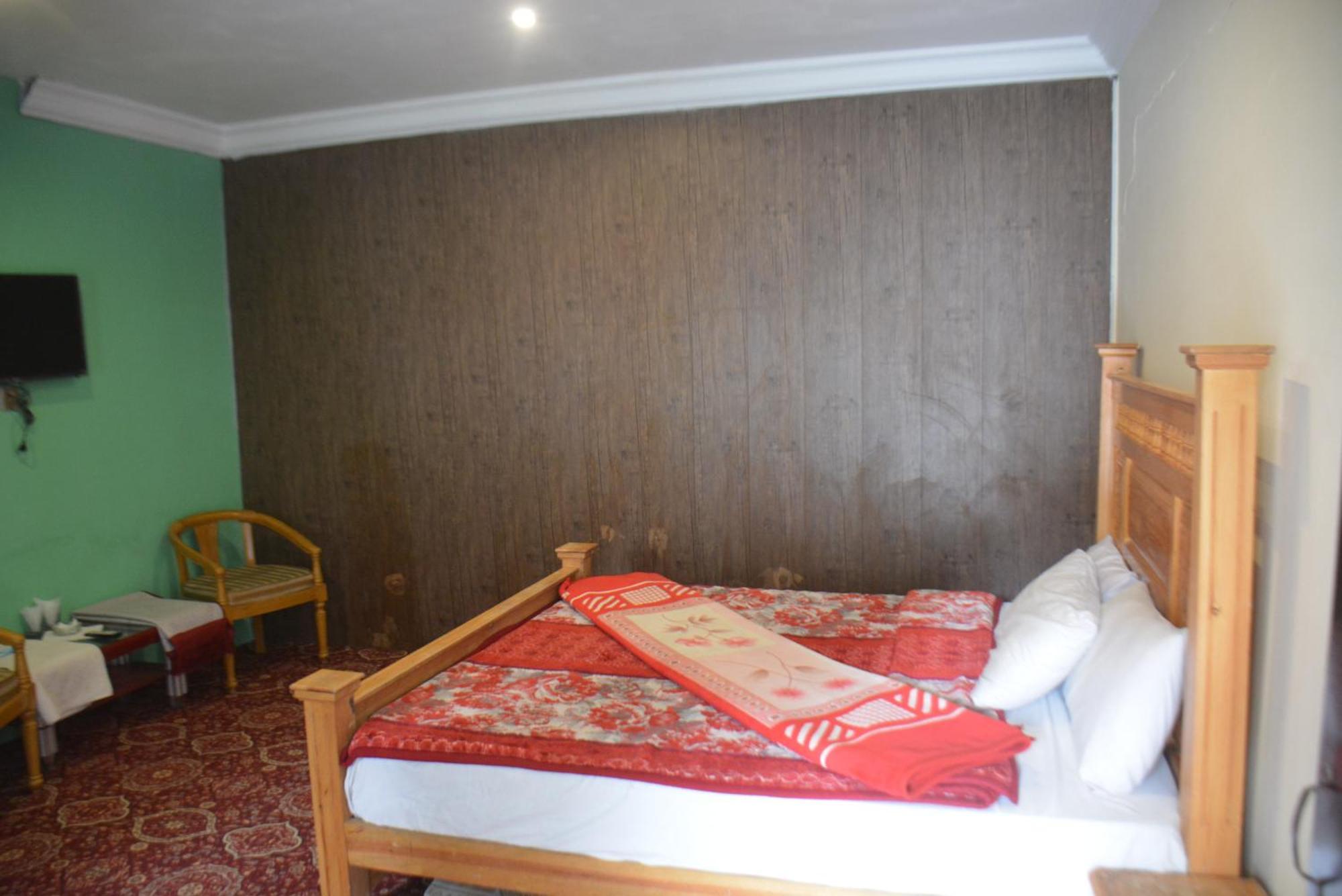 Hotel Pine Hills, ناران المظهر الخارجي الصورة